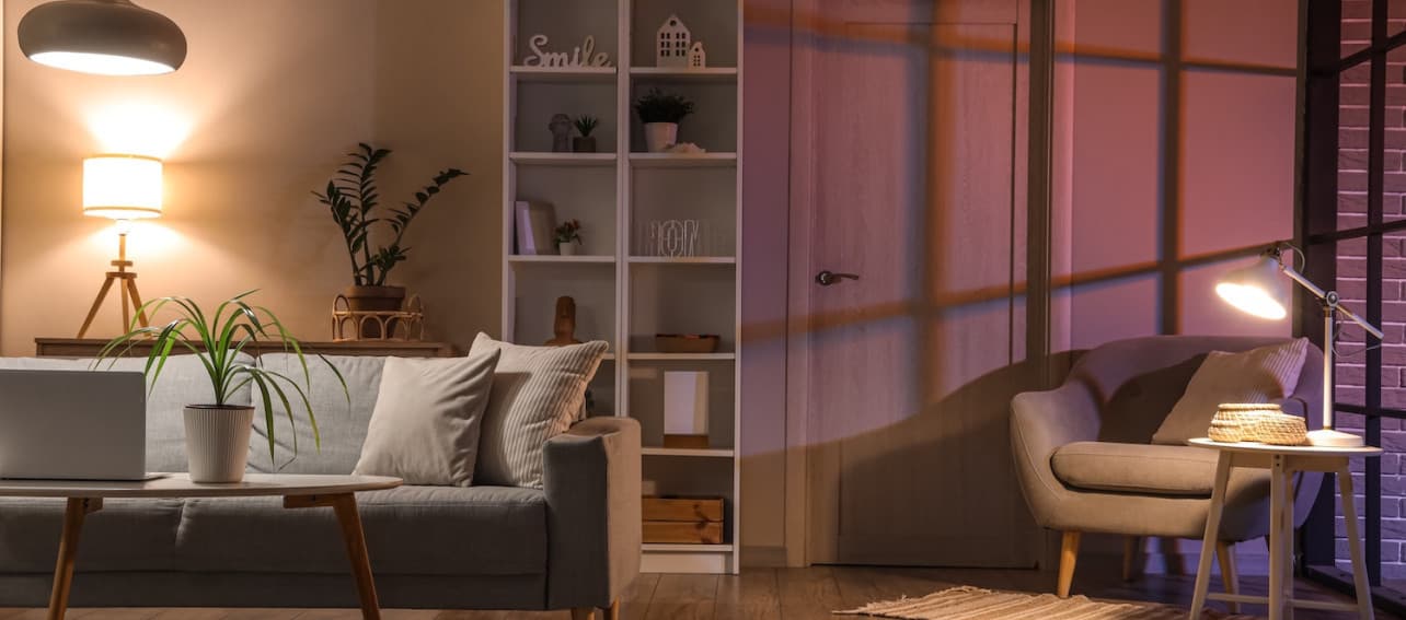 7 lámparas inalámbricas para iluminar rincones oscuros