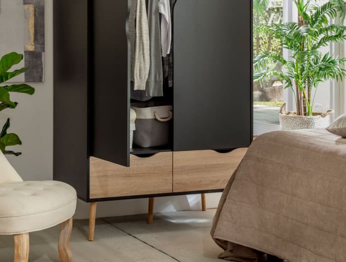 10 ideas para organizar tu ropa y no dejarla sobre tu silla del dormitorio