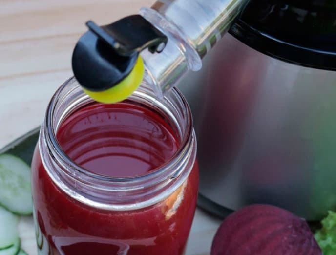 Súmate a la tendencia saludable de los jugos prensados en frío