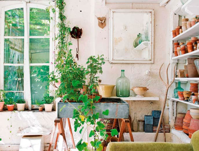 Materiales naturales + terciopelo = contraste perfecto