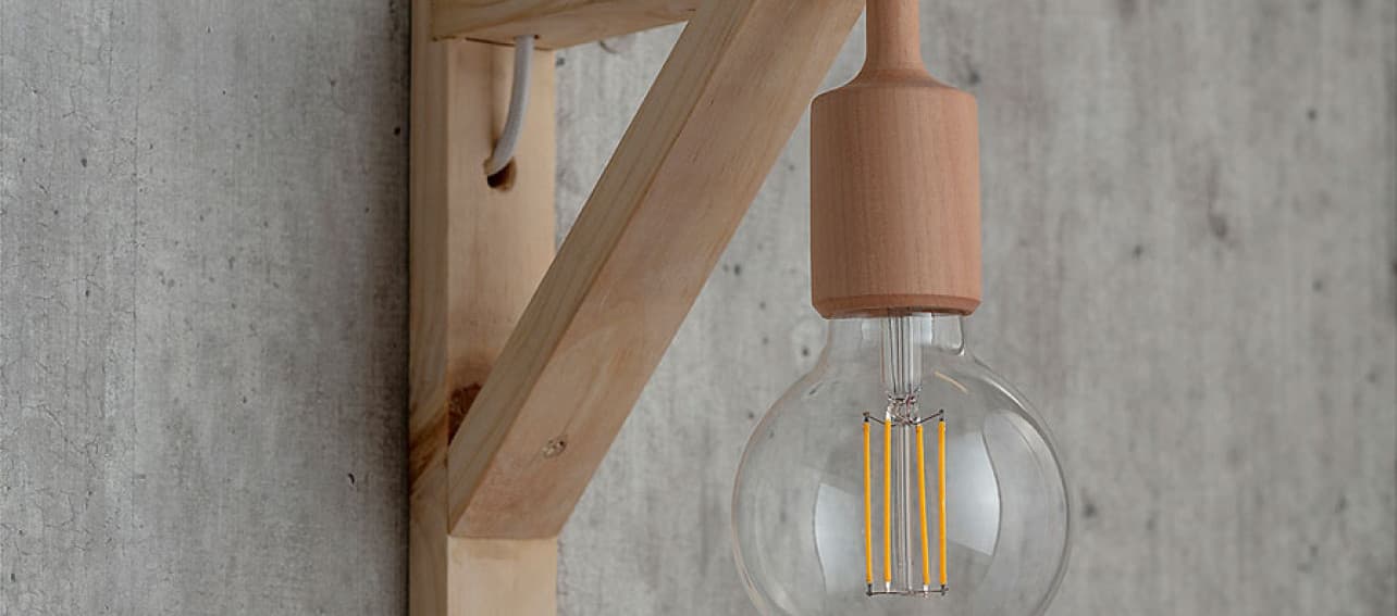 NÜN, iluminación con raíces chilenas