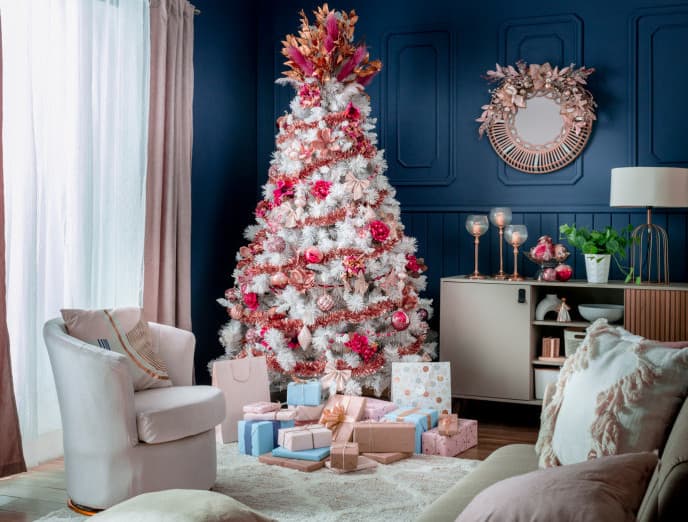 Cómo decorar un árbol de Navidad moderno