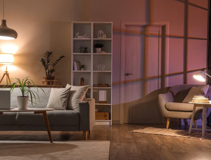 7 lámparas inalámbricas para iluminar rincones oscuros