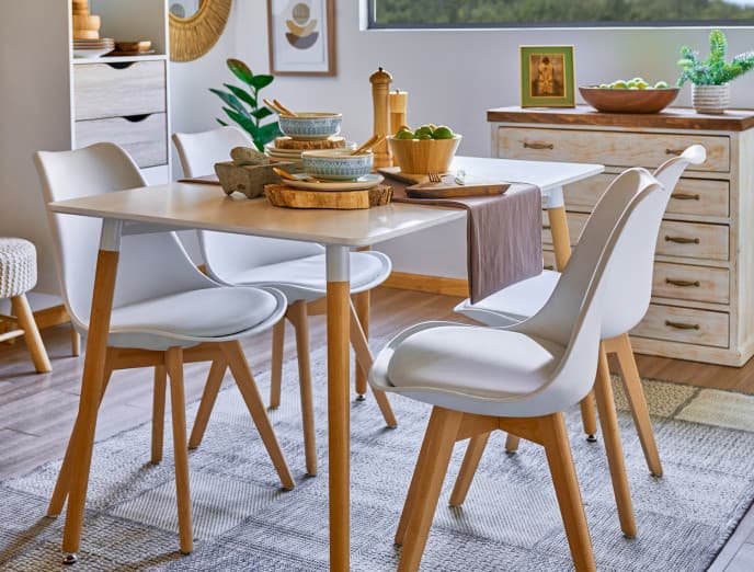 10 sillas en tendencia para un living comedor pequeño