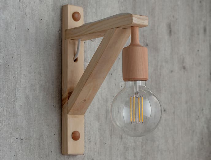 NÜN, iluminación con raíces chilenas