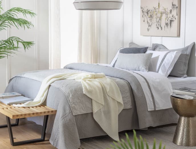 Las claves para acertar en las medidas de alfombra para tu dormitorio