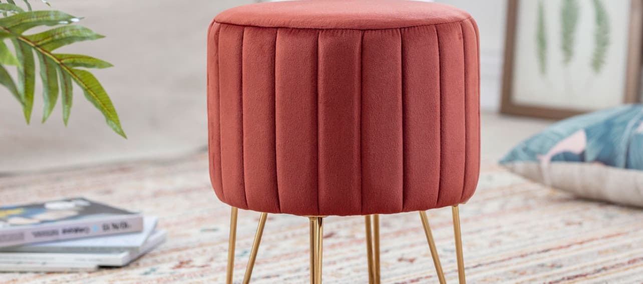 9 poufs perfectos para recibir invitados en casa