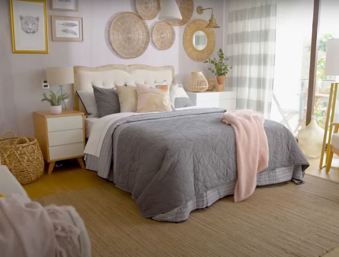 Cortinas de tela para un dormitorio cálido, acogedor y con mucho estilo