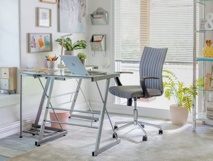 Silla de escritorio para despacho modelo LOOK base ruedas color