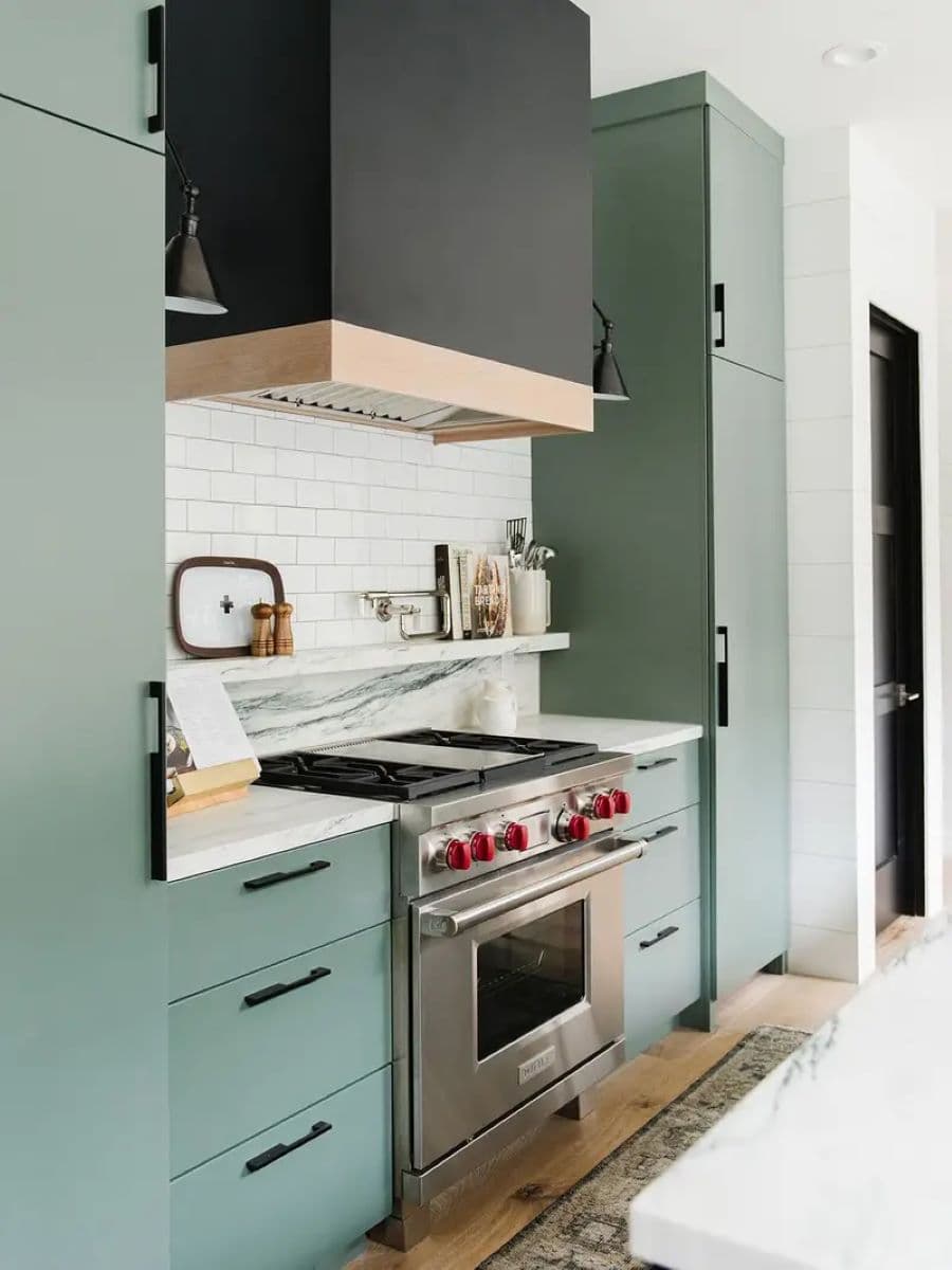 Decora Hogar: 10 IDEAS DE ESTANTES ABIERTOS PARA COCINAS. Vídeo   Industrial kitchen design, Open kitchen shelves, Kitchen inspirations