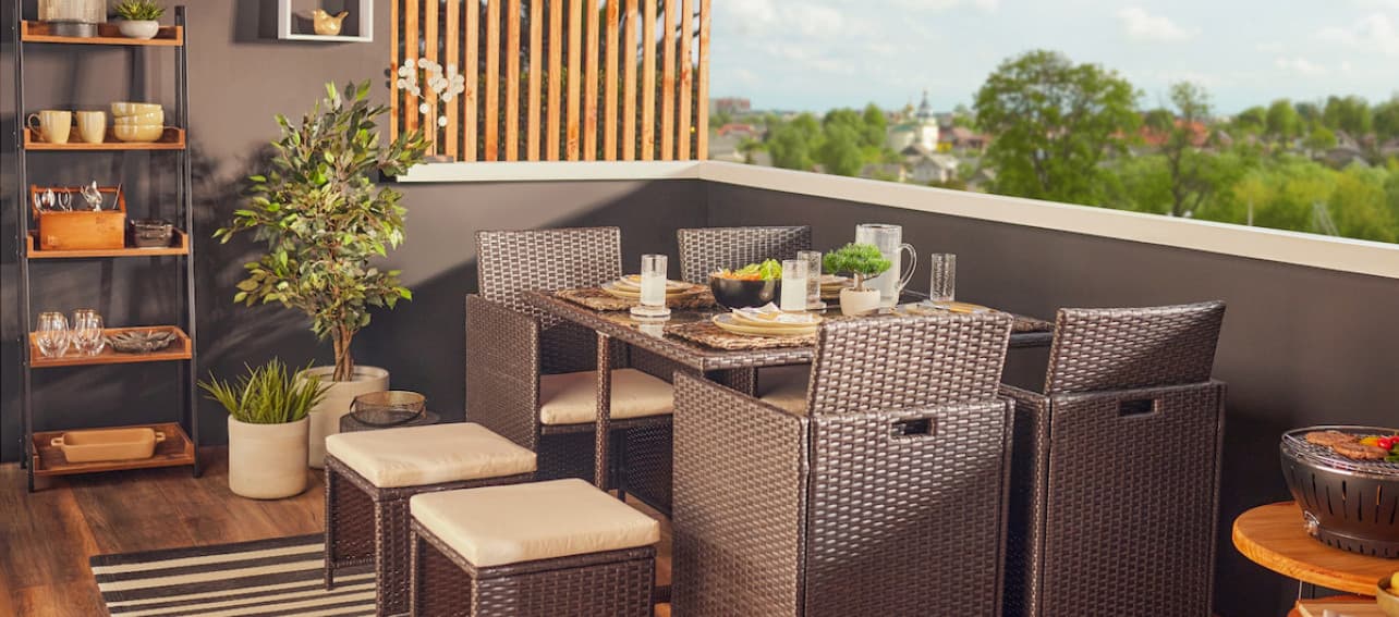 8 mesas para tu terraza que te harán ahorrar espacio cuando no las uses