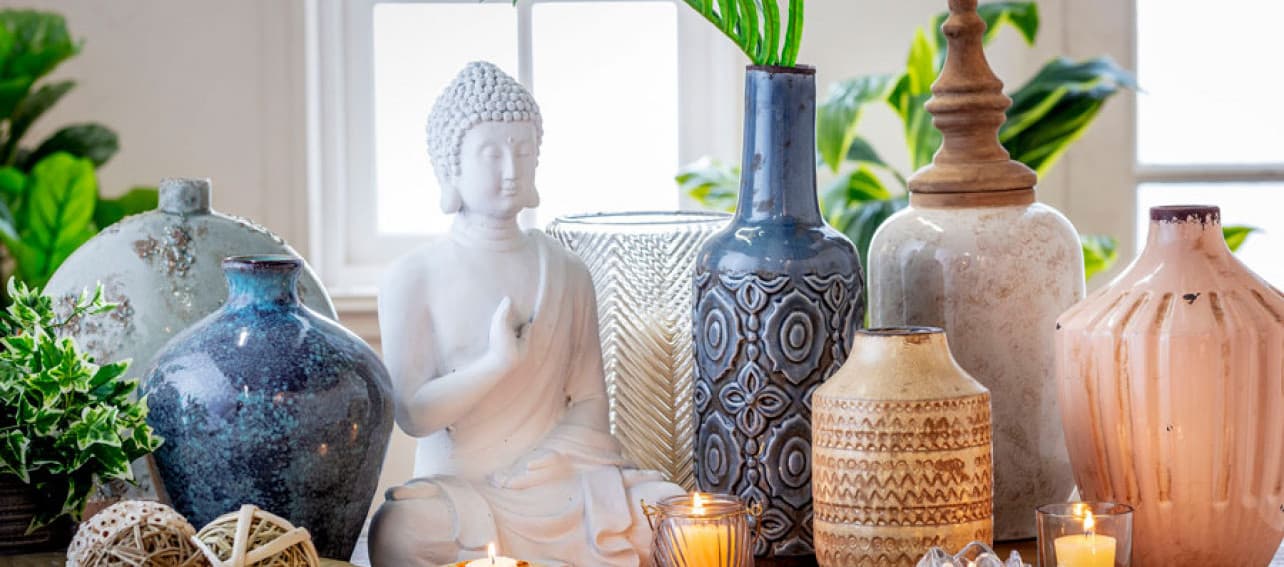 Date una pausa: crea un rincón de yoga o meditación en casa