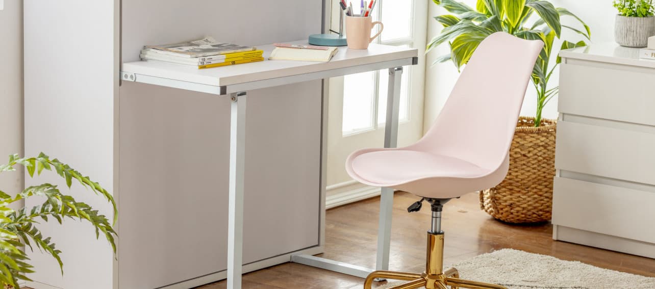 ¿Poco espacio? 5 ideas de escritorio pequeño para tu dormitorio