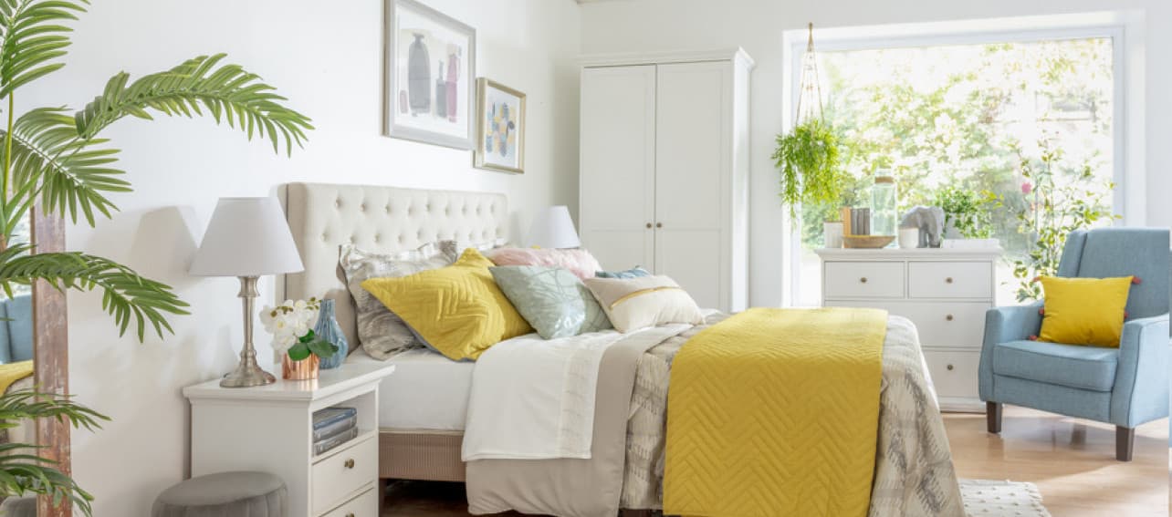 Gris y amarillo en pisos y paredes: cómo aplicar los colores Pantone 2021