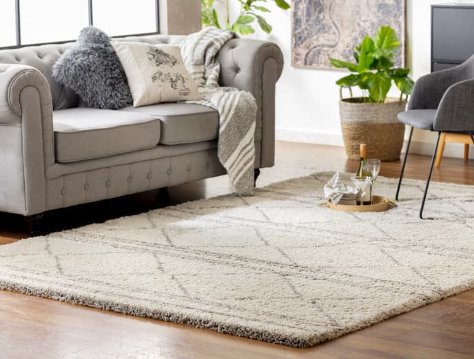 Guía para elegir el tipo de alfombra ideal para tu living comedor