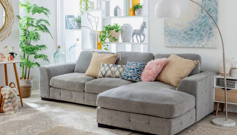Inspírate con estos 10 sofás seccionales para un living moderno y cómodo