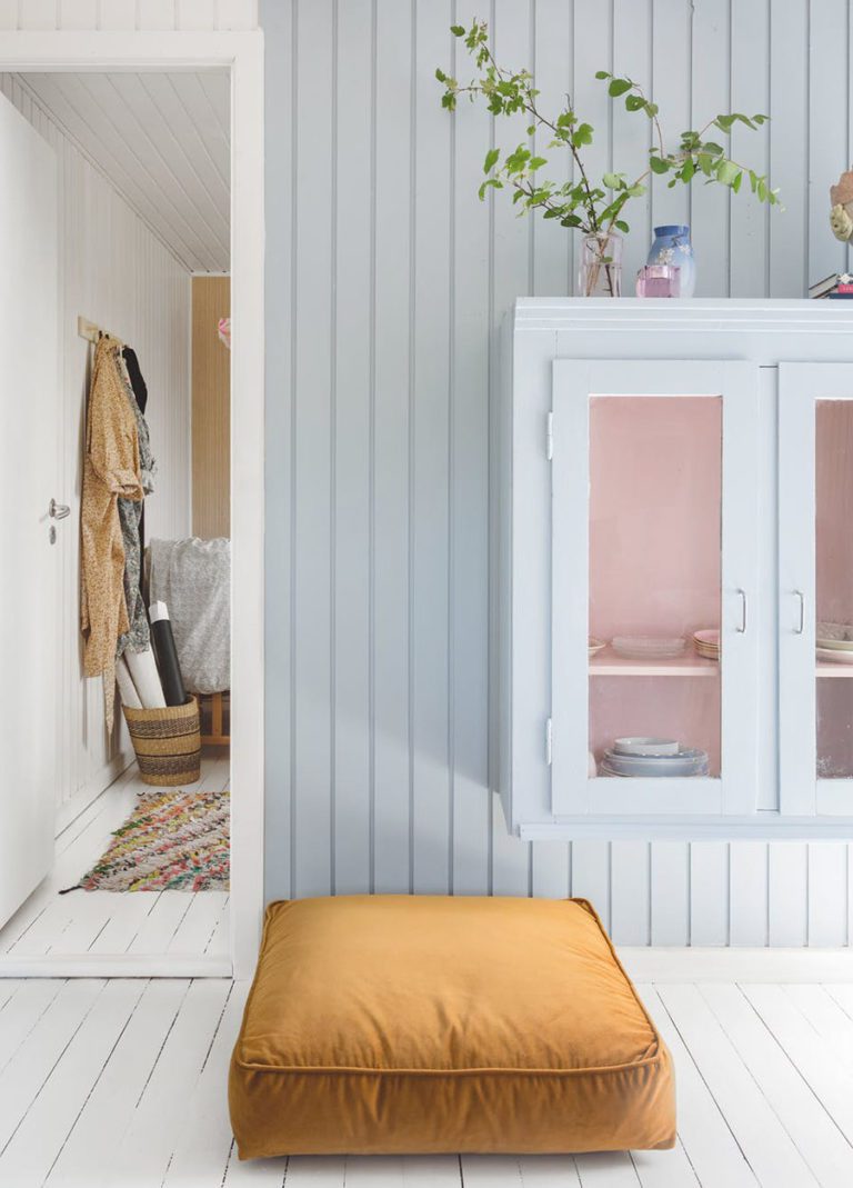 Cómo decorar espacios pequeños ocultos con pintura - Blog Decolovers