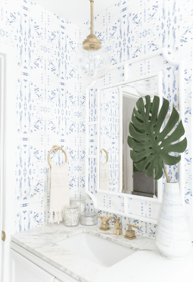 Papel mural para baño: tendencia para baños pequeños - Blog Decolovers