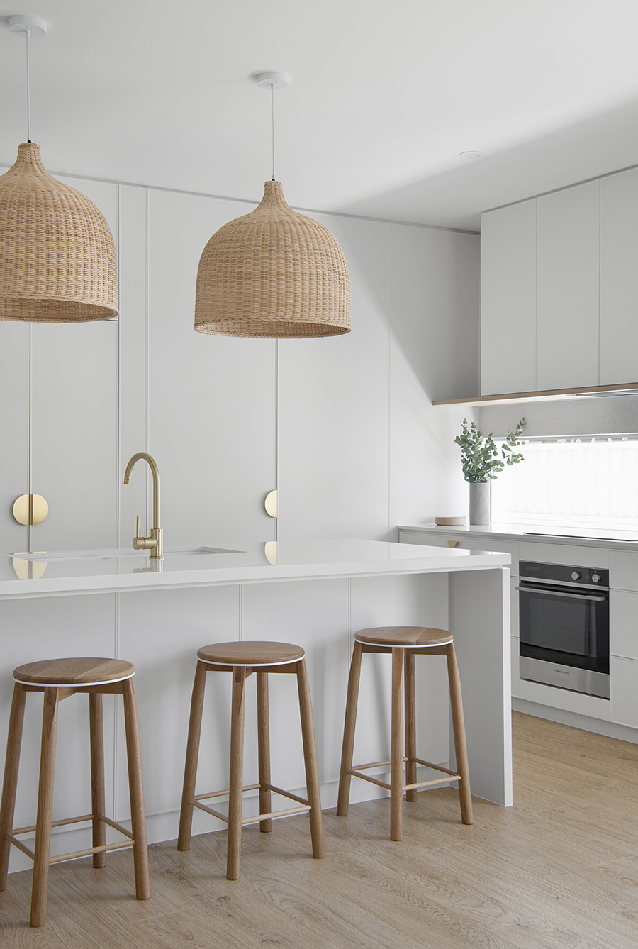Muebles que pasan desapercibidos Esta imagen muestra una idea para cocina con muebles estéticamente sencillos, que pasan casi desapercibidos.
