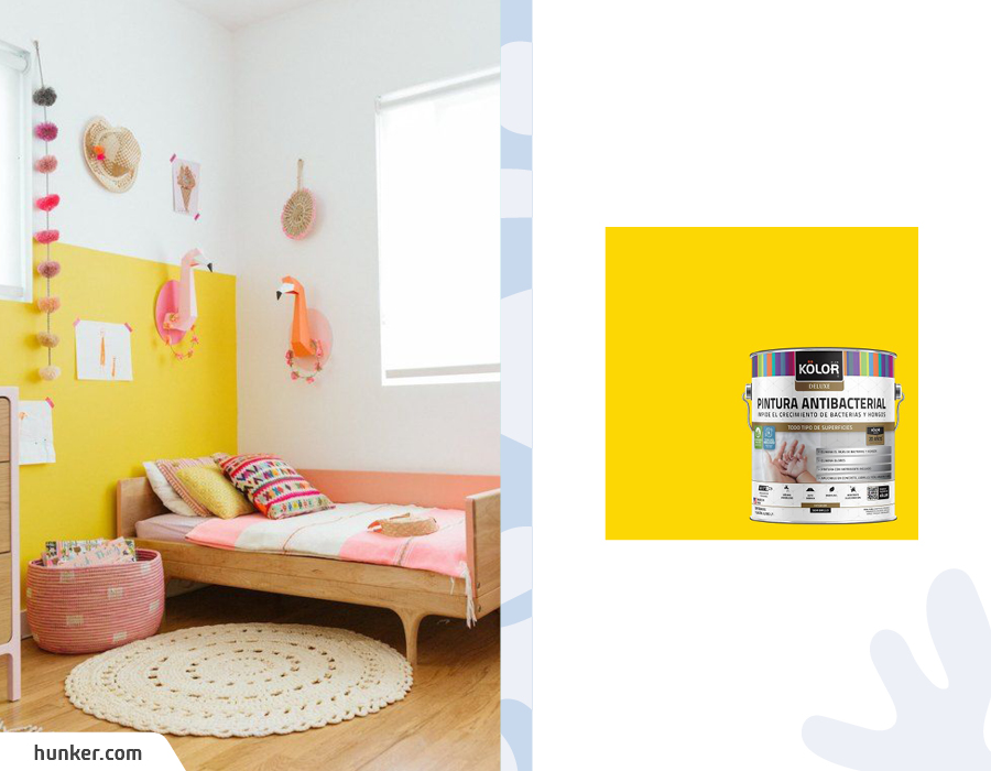 Moodboard de inspiración con un dormitorio infantil con una pared de acento blanco con amarillo y una muestra de pintura amarilla disponible en Sodimac.