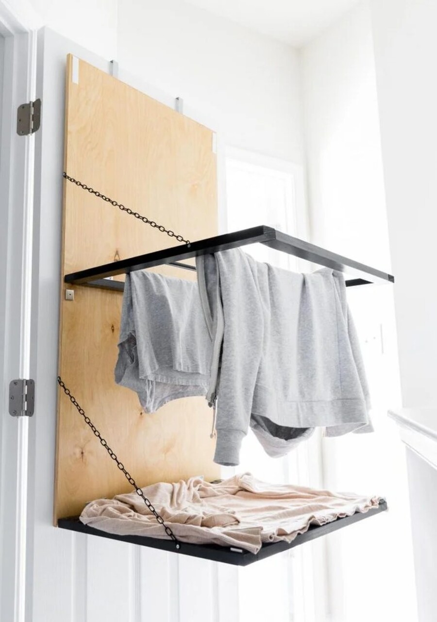 Tendederos para colgar y secar la ropa en casa