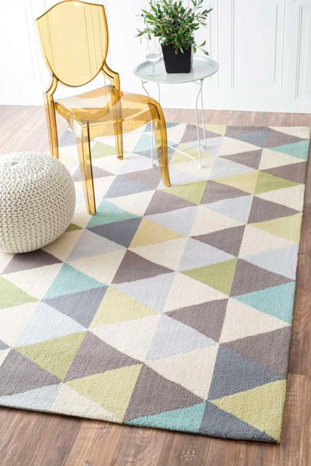 colores-pasteles-alfombra-silla-mesa
