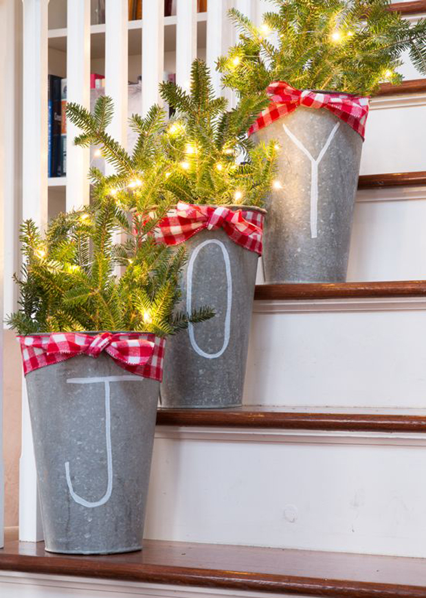 7 ideas para decorar navidad con lo que tienes en casa baldes