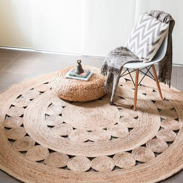 alfombra-redonda-silla-manta