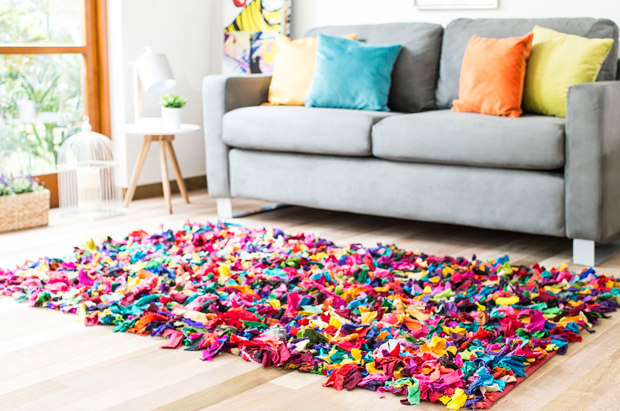 alfombra-flecos-colorida